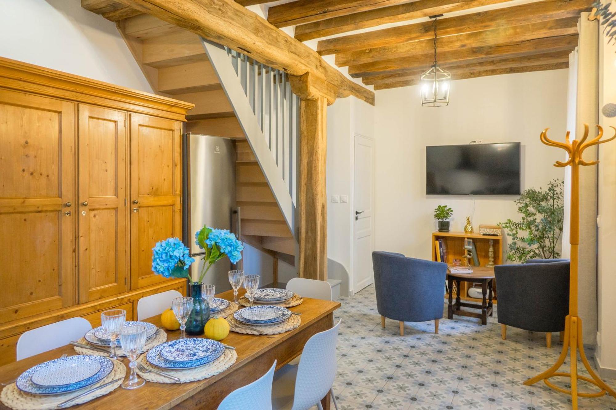 Domaine De Charme Au Coeur D'Orleans Classe 3 Etoiles - Bords De Loire - 21 Couchages Avec Parkings Prives Екстер'єр фото